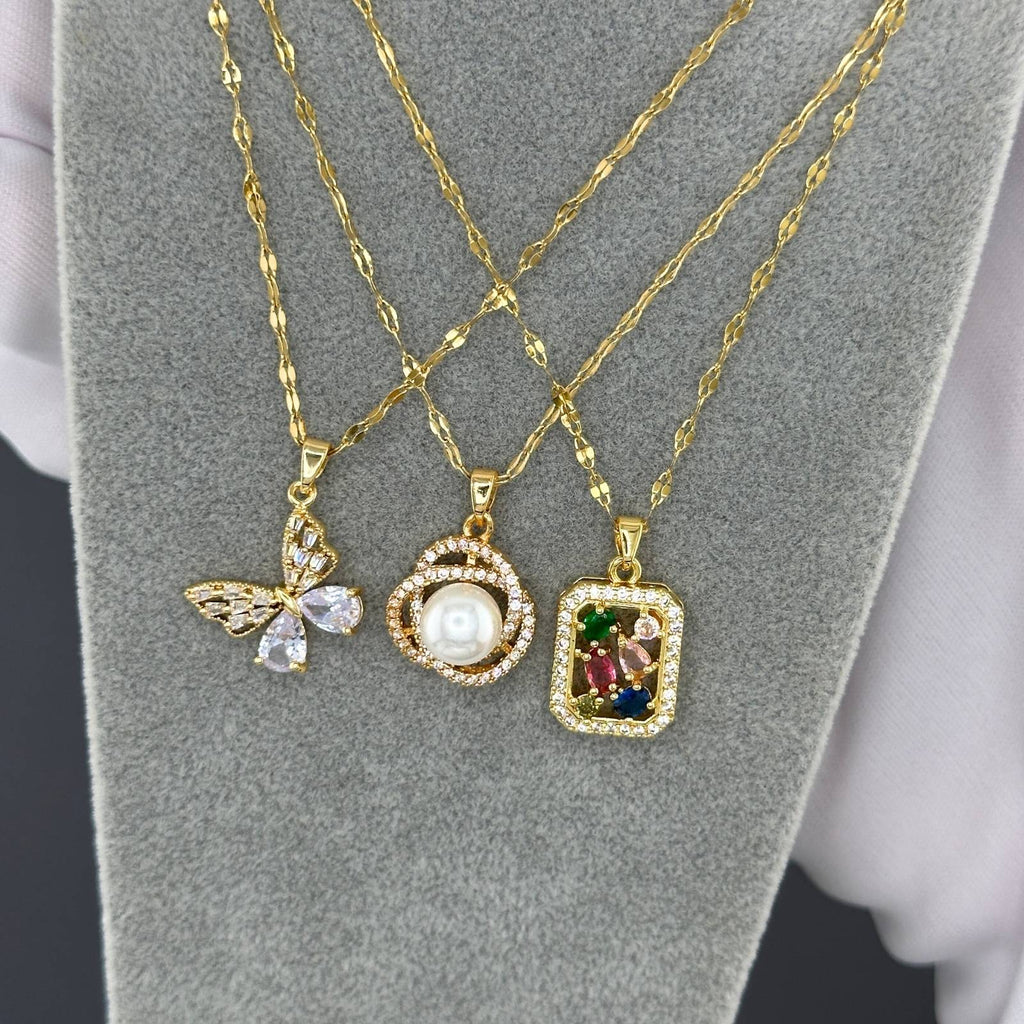 Collier en Acier Inoxydable Plaqué Or 18K avec Pendentif Perle et Zircone Cubique, Design Halo Rond, Chaîne 41,5cm +5cm, Étanche à l'Eau