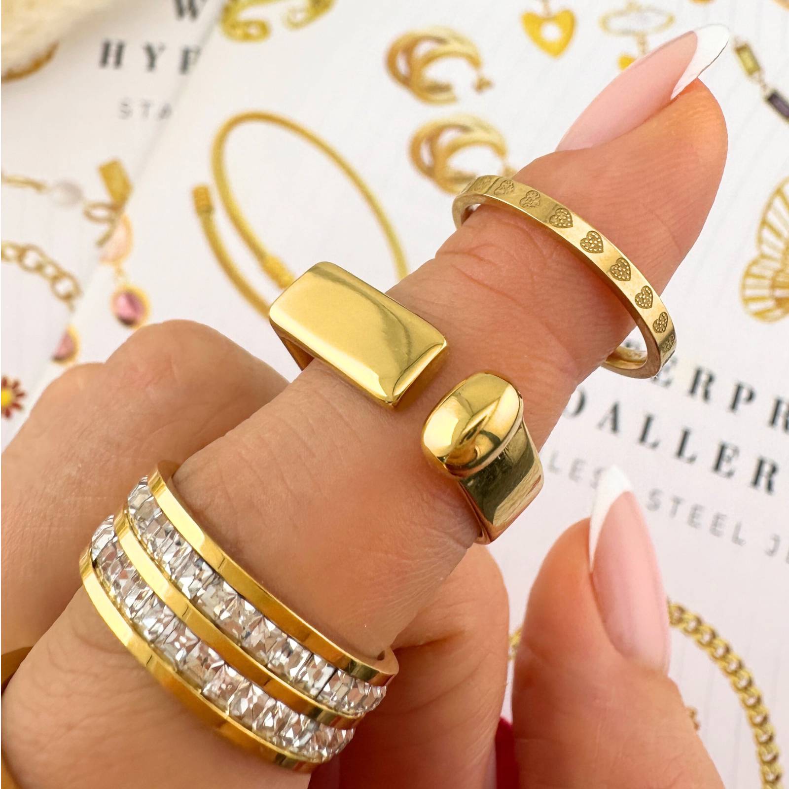 Bague en Acier Inoxydable Plaqué Or 18K avec Zircone Cubique, Double Rang de Cristaux, Taille 8, Étanche et Hypoallergénique