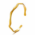 Bracelet Feuilles, Acier Inoxydable Plaqué Or 18K, Étanche Hypoallergénique, Design Ondulé, Diamètre 5,5 cm, Largeur 0,5 cm