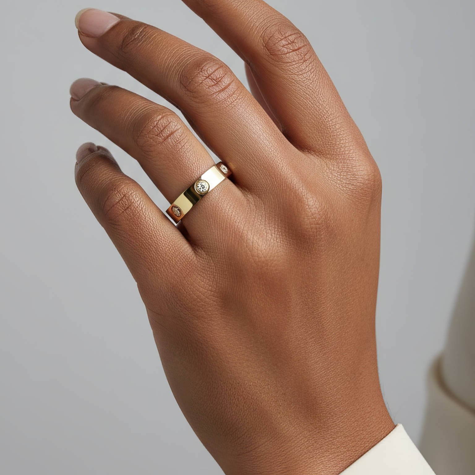 Bague en Acier Inoxydable Plaqué Or 18K avec Zircone Cubique, Taille 8, Étanche et Hypoallergénique, sans Ternissement