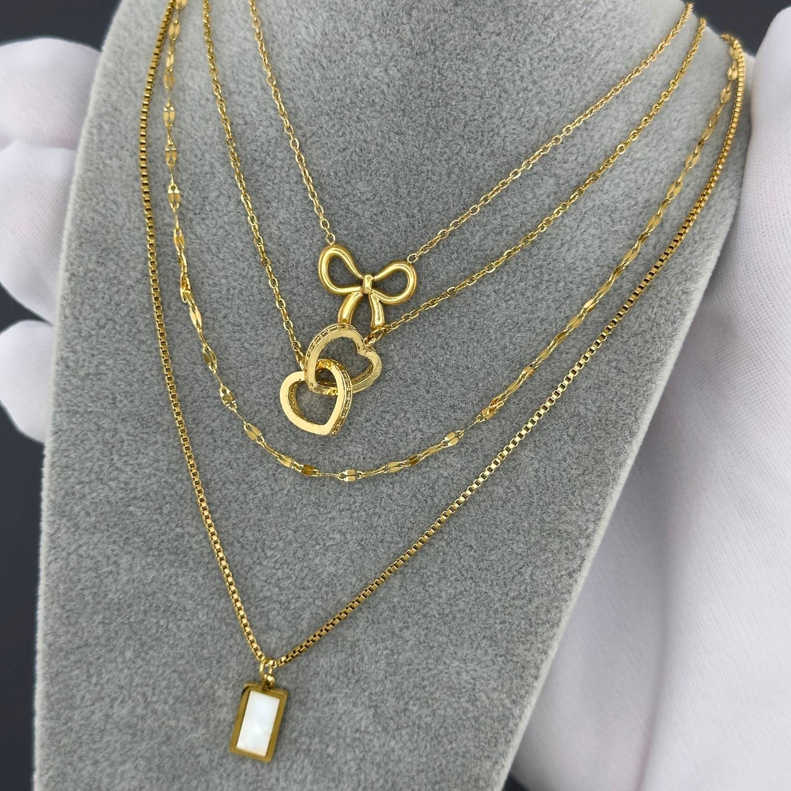 Collier Cœurs, Acier Inoxydable Plaqué Or 18K, Pendentif Double Cœur Entrelacé avec Zircone Cubique, Chaîne 42cm + 5cm, Bijou Étanche et Hypoallergénique